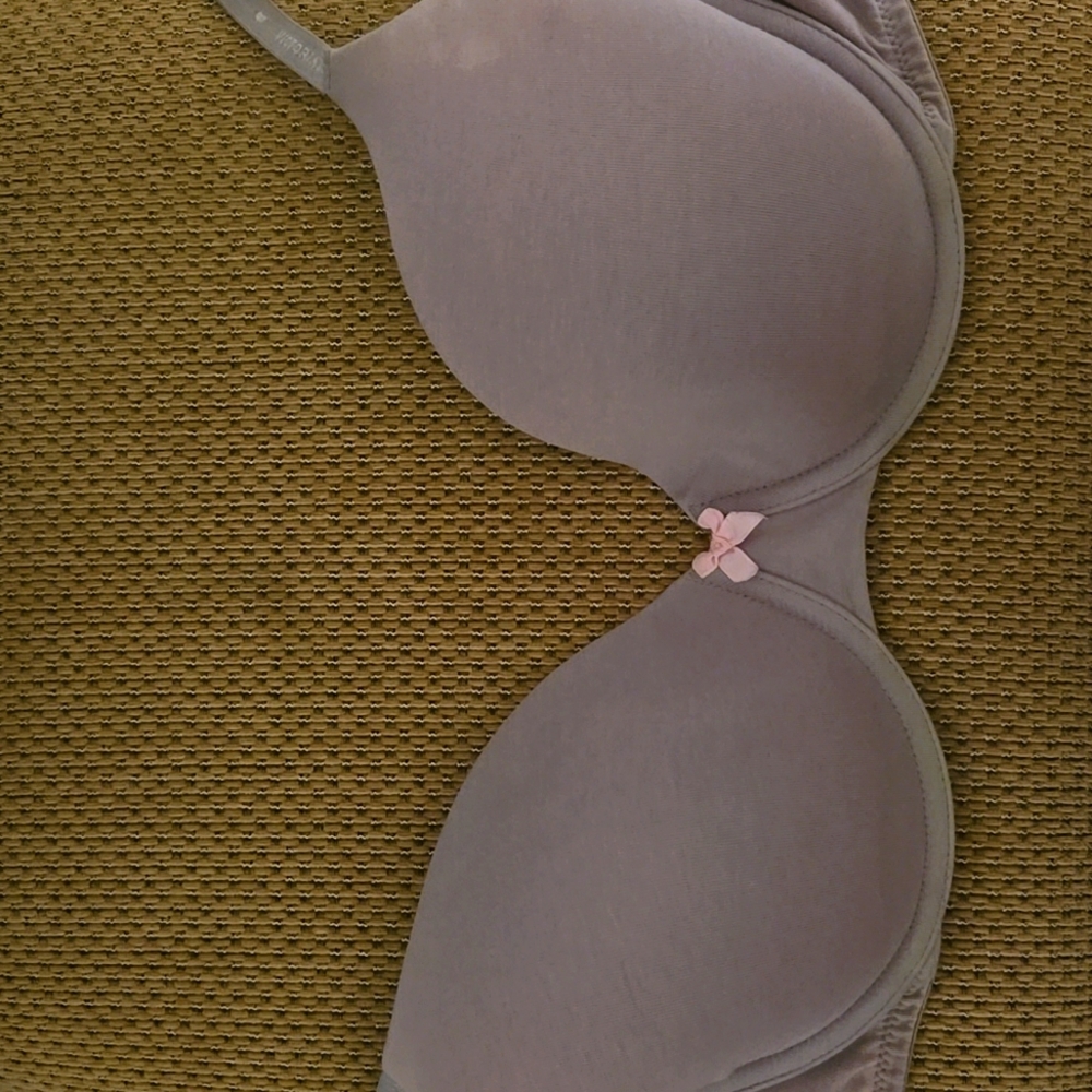 Grey with pink bow bra